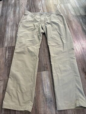 Under‎ Armour Khaki Chino Pants - Size 36x32